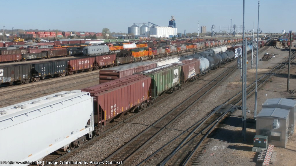BNSF 429896 & Other Cars